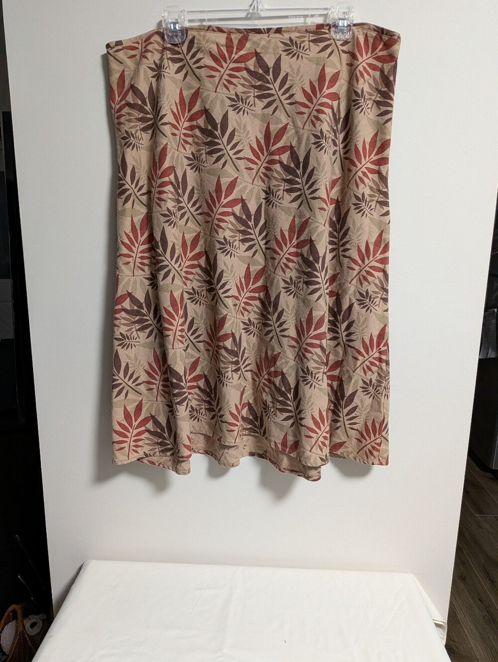 DENVER HAYES Women’s Linen A Line Knee Length Midi Skirt size 16. Earth Tones.